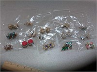 15 pairs costume jewelry clip earrings. Pearls,