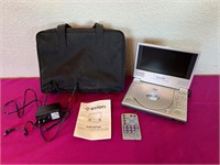 Axion 7” LCD Monitor + DVD Player with Case +