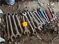 Adjustable Wrenches and Large Wrenches