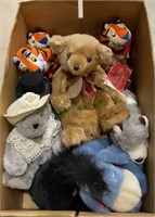 Box lot - soft figurines -lot of 25 - including