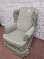 Wing back chair in good conditon