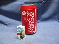 coca-cola bank and magnet