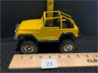 Tootsie Toy Jeep Wrangler 4x4 Die Cast Metal 4"