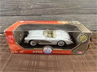 Motormax 1/18 1958 Corvette Diecast Car