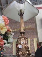 DECORATIVE LAMP WITH SHADE