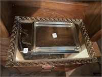 2 MIRRORED TRAYS 12" X 18"  & 8" X 11"