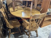 Sturdy Leafed Kitchen table and Chairs