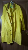 Heavy raincoat  (Medium)