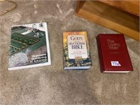 Bibles & Picture
