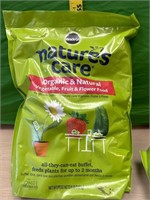 Miracle Grow Food 8 pound bag Organic Natural