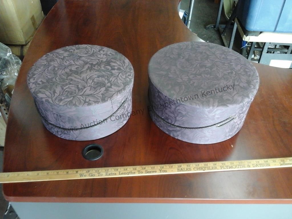 2 hat boxes