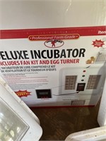 Deluxe incubator