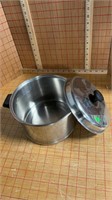 Cooking soup pot with lid