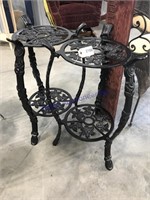 Pair iron plant stands