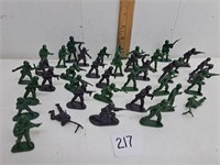 40 Toy Soldiers
