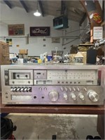 Soundesign stereo/cassette/8 track/am-fm radio