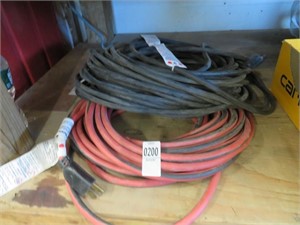 2 heavy duty extension cords