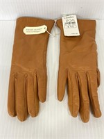 Pair of ladies tan Italian leather gloves