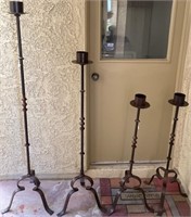 E - LOT OF 4 METAL CANDLE HOLDERS (Y4)