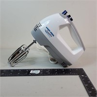 Black and Decker Hand Mixer