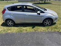 2016 Ford Fiesta Hatch Back, Radio was Stolen so