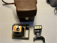 Kodak Pleaser Instant Camera with case and flash