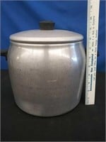 Vintage Wear Ever Aluminum Pot