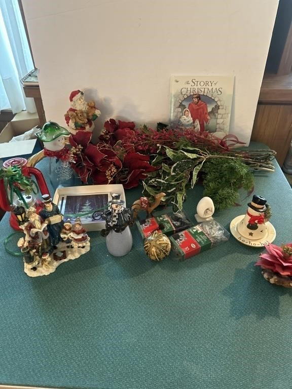 Christmas decor lot- see pictures