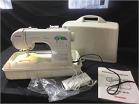 Janome DC3018 sewing machine w/case. Working cond.