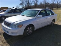 2001 Toyota Avalon XL,