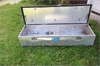 UWS Truck Bed Toolbox - Crossover Style -