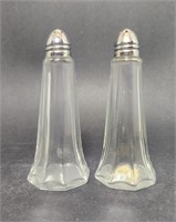 Salt & Pepper Shaker Set