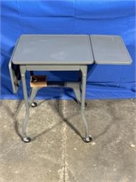 Industrial metal rolling typewriter table