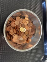 Large lot of Canadian Pennies