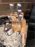 Lot of Chicago Cutlery knife block, rolling pin,