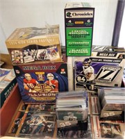 TRAY OF ASSORTED NFL CARDS