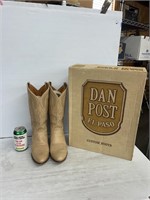 Size 9 1/2 Dan Post boots with box