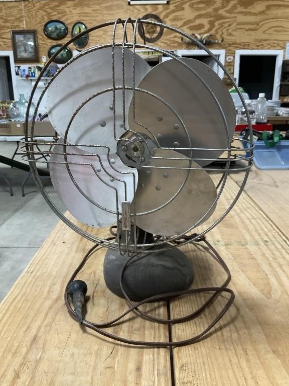 10 Inch Metal Fan…Works