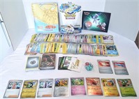 plus 250 cartes Pokemon et carte hologramme