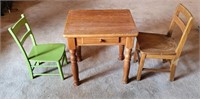 2 Childrens Chairs w/ Side Table