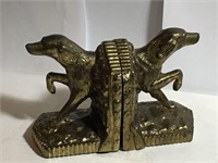 PAIR OF DOG BOOKENDS - VERY  NICE - POINTERS