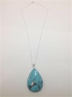 .925 Sterling Silver Turquoise Pendant & Chain pen