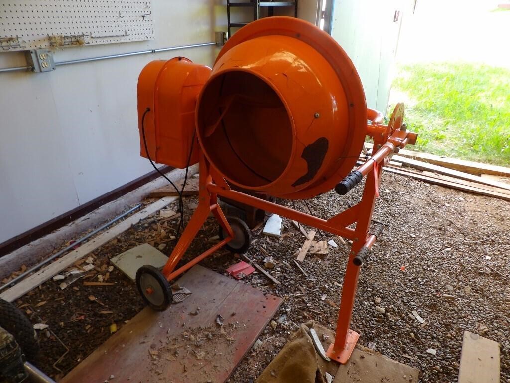 CEMENT MIXER