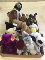 Large lot of beanie babies