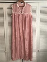 VINTAGE BARBIZON NIGHTGOWN DRESS