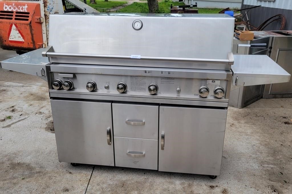 PROFFESIONAL BRAND GAS GRILL