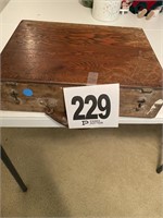 Vintage Wood Box & Painting Supplies (UpRtBdrm)
