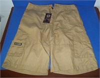 mens Lavon shorts new size 30