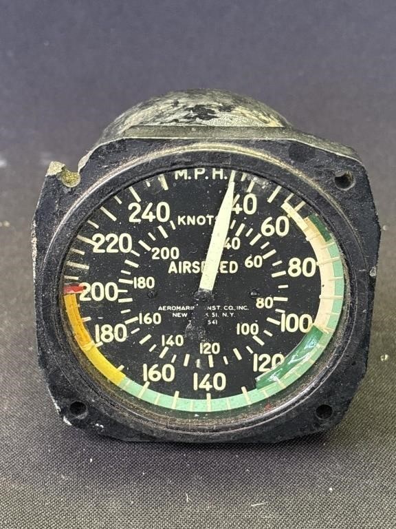 Vintage aircraft airspeed indicator gauge