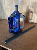 2 ton cobalt bottle jack (garage)